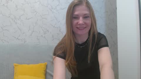 Snapshot of lovepeanutgirl chatting on 02/02/25, 12:13 Mary Love online show from 02/02/25, 12:13