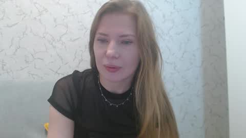 Snapshot of lovepeanutgirl chatting on 02/03/25, 05:07 Mary Love online show from 02/03/25, 05:07