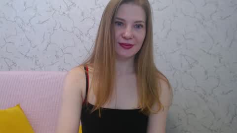 Snapshot of lovepeanutgirl chatting on 02/18/25, 08:16 Mary Love online show from 02/18/25, 08:16
