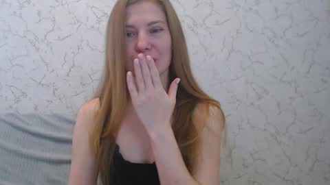 Snapshot of lovepeanutgirl chatting on 02/24/25, 01:42 Mary Love online show from 02/24/25, 01:42