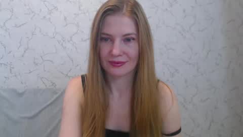 Snapshot of lovepeanutgirl chatting on 02/25/25, 02:33 Mary Love online show from 02/25/25, 02:33