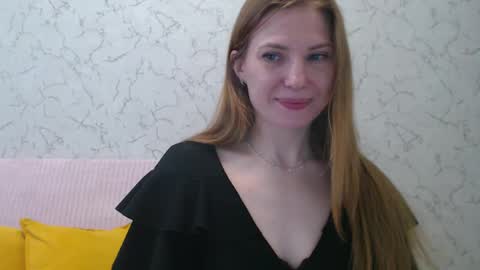 Snapshot of lovepeanutgirl chatting on 03/03/25, 01:53 Mary Love online show from 03/03/25, 01:53