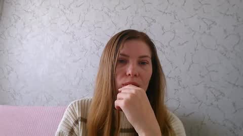 Snapshot of lovepeanutgirl chatting on 03/04/25, 09:18 Mary Love online show from 03/04/25, 09:18
