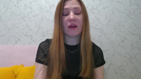 Snapshot of lovepeanutgirl chatting on 03/04/25, 03:37 Mary Love online show from 03/04/25, 03:37