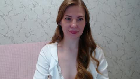 Snapshot of lovepeanutgirl chatting on 09/13/25, 03:23 Mary Love online show from 09/13/25, 03:23