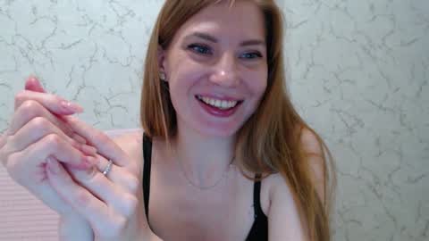 Snapshot of lovepeanutgirl chatting on 09/20/25, 03:02 Mary Love online show from 09/20/25, 03:02