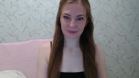 Snapshot of lovepeanutgirl chatting on 10/16/25, 02:40 Mary Love online show from 10/16/25, 02:40