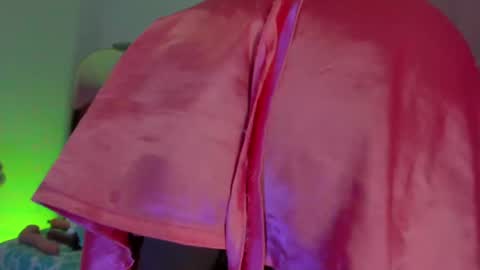 L O V E  online show from 03/09/25, 11:36