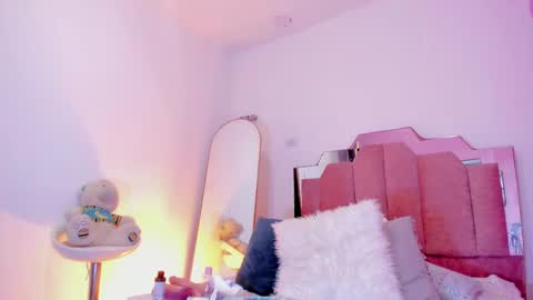 L O V E  online show from 03/09/25, 05:49