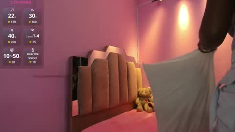 L O V E  online show from 12/22/25, 12:13