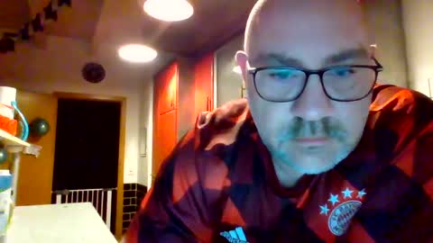 Snapshot of lover010983 chatting on 02/15/25, 05:09 lover010983 online show from 02/15/25, 05:09