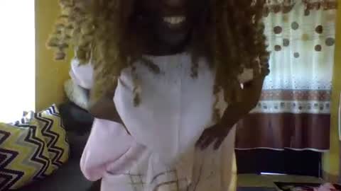 Snapshot of lover_birds chatting on 12/01/25, 01:16 lovers online show from 12/01/25, 01:16