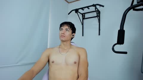 Snapshot of lover_fitnessboy chatting on 12/29/24, 11:50 kevin online show from 12/29/24, 11:50