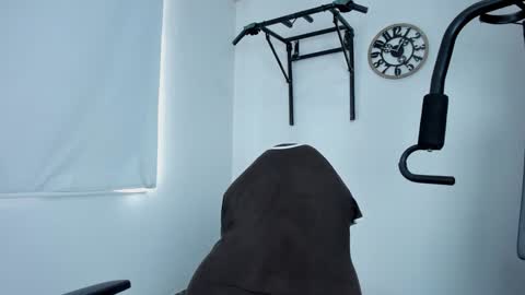 Snapshot of lover_fitnessboy chatting on 02/02/25, 05:48 kevin online show from 02/02/25, 05:48