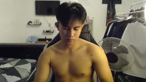 loverboyph04 online show from 10/13/25, 07:41