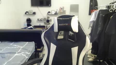 loverboyph04 online show from 12/20/25, 02:07