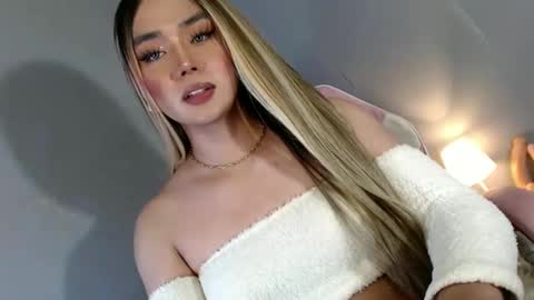 lovers moon22 online show from 12/16/24, 04:45