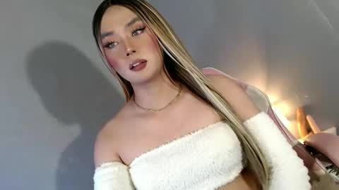 lovers moon22 online show from 02/11/25, 02:14