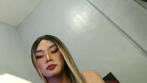 lovers moon22 online show from 10/15/25, 01:11