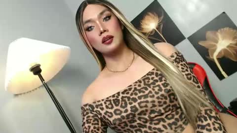 lovers moon22 online show from 01/15/26, 12:43