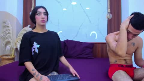 sofia and bryan online show from 04/21/26, 02:04