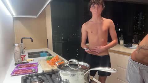 Leo Loves online show from 09/29/25, 01:16