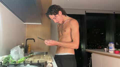 Leo Loves online show from 02/23/26, 12:46