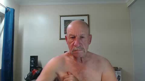 Lovesblackazz online show from 02/11/25, 11:44