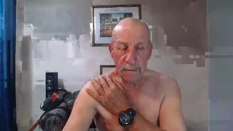 Lovesblackazz online show from 09/19/25, 10:49