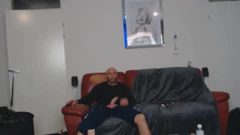 Lovetlick online show from 12/15/25, 06:50