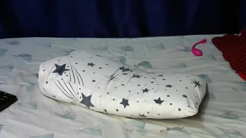 loveslut_ online show from 11/11/25, 09:31