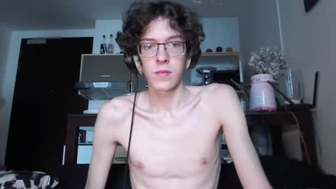 Snapshot of lovesomecookies chatting on 10/14/25, 07:09 LovesomeCookie online show from 10/14/25, 07:09