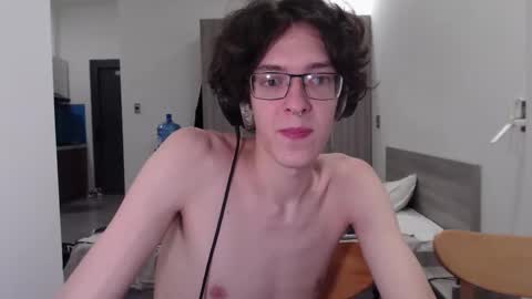 Snapshot of lovesomecookies chatting on 11/04/25, 06:29 LovesomeCookie online show from 11/04/25, 06:29