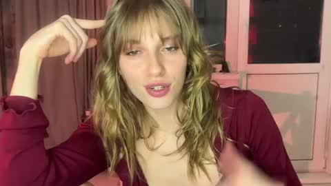 lovesstation online show from 02/07/25, 09:26