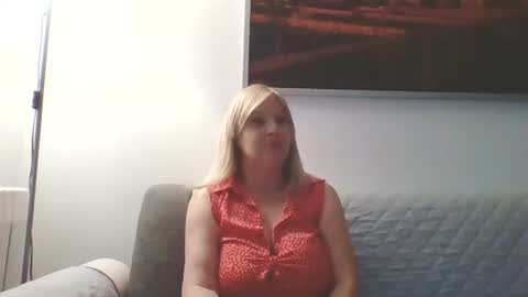 Marlyn online show from 09/23/25, 09:07