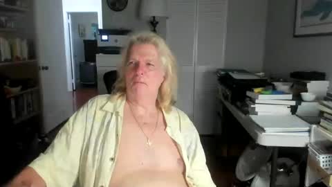 Snapshot of lovestylistwomen chatting on 06/24/26, 10:36 Michael online show from 06/24/26, 10:36