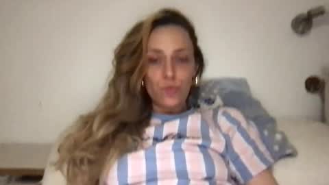 lovewithus97 online show from 04/20/26, 12:46