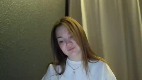 Snapshot of loviesimone chatting on 10/05/25, 06:17 loviesimone online show from 10/05/25, 06:17