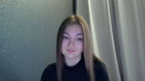 Snapshot of loviesimone chatting on 10/06/25, 10:02 loviesimone online show from 10/06/25, 10:02