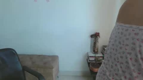 Snapshot of loving__lily chatting on 11/11/25, 05:24 loving online show from 11/11/25, 05:24