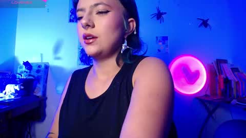 loving_alma online show from 11/06/25, 04:13