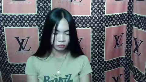 loving_rhean online show from 11/13/25, 01:26