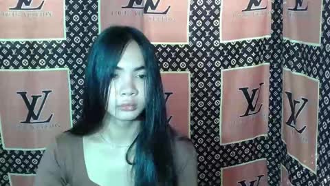 loving_rhean online show from 11/19/25, 12:54