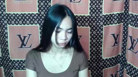 loving_rhean online show from 12/14/25, 12:16