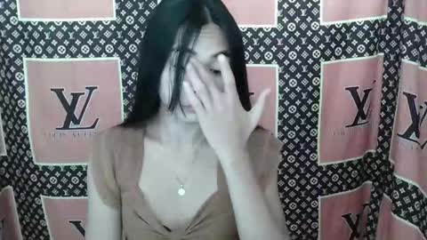 loving_rhean online show from 12/20/25, 12:18