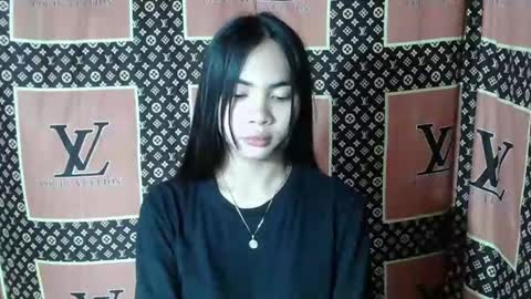 loving_rhean online show from 12/22/25, 11:51