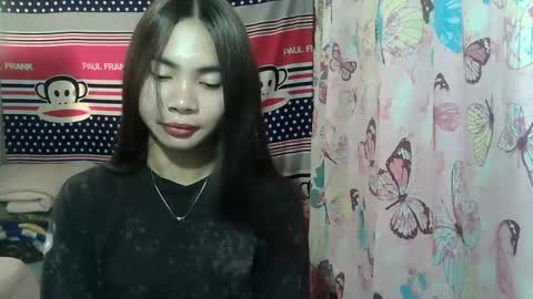 loving_rhean online show from 05/13/26, 02:20