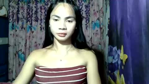 Snapshot of loving_rhean chatting on 08/06/26, 12:29 loving_rhean online show from 08/06/26, 12:29
