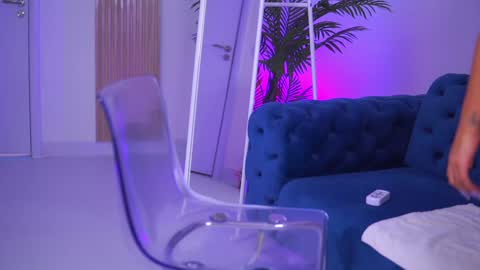 Nora online show from 01/14/25, 10:38