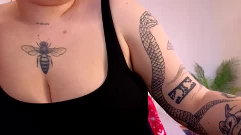 Call me Aphrodite online show from 02/10/26, 07:34